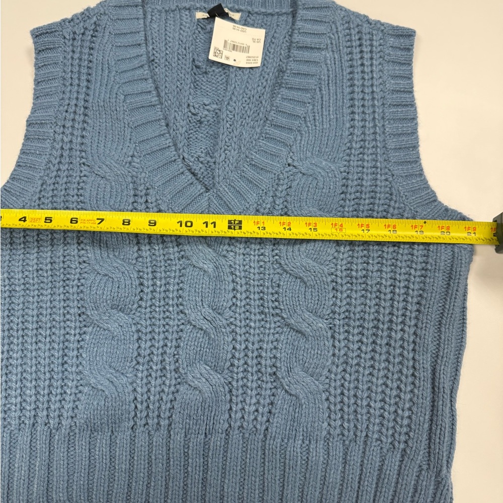 American Eagle NWT XL dusty Blue Cable Knit Sleeveless Sweater Vest - Picture 13 of 13